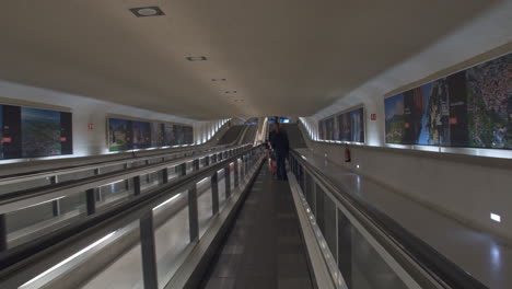 Timelapse-of-people-on-flat-escalator-at-Charles-de-Gaulle-Airport-in-Paris